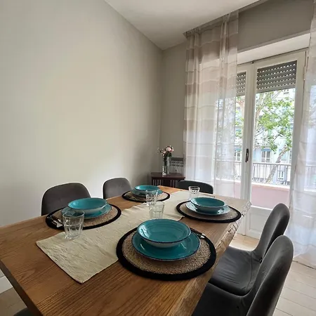 Vatican Family House 2 Baths & 3 *